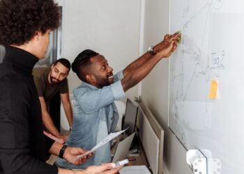 Top Startup Accelerators 2026 — Top Startup Accelerators 2026: 7 Best for Innovation — Photo by Thirdman on Pexels